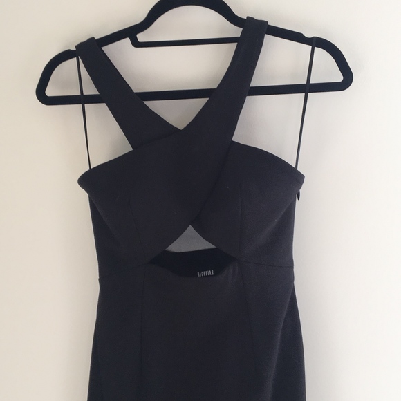 Nicholas Black Gown - Picture 4 of 5